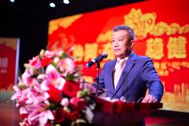 民興董事長吳惠明榮獲“東莞市非公有制經(jīng)濟(jì)人士優(yōu)秀中國特色社會主義事業(yè)建設(shè)者”稱號